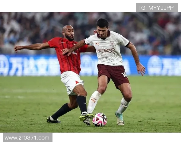 浦和红钻迎战湘南海洋争夺联赛关键三分的激烈对决 浦和红钻迎战湘南海洋争夺联赛关键三分的激烈对决